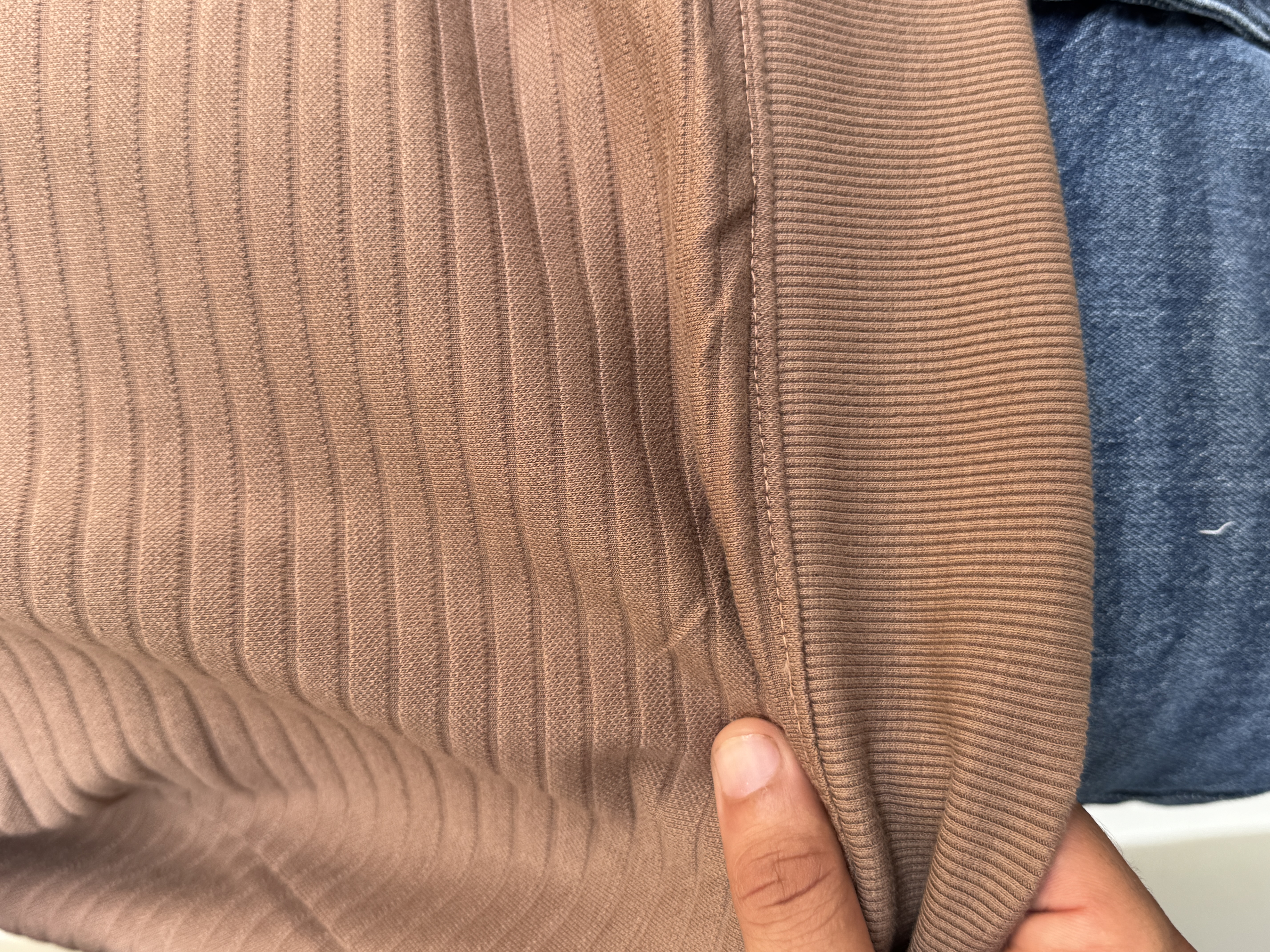 HERITAGE WAVE TEXTURED SWEATSHIRT-BROWN